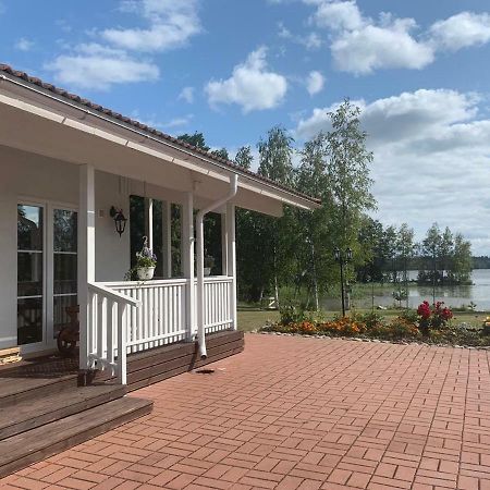 Wonderful Cottage By The Lake Hautjarvi 外观 照片