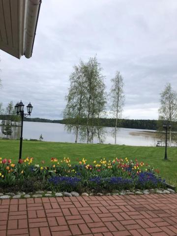 Wonderful Cottage By The Lake Hautjarvi 外观 照片